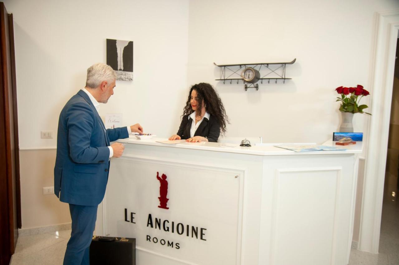 נאפולי Le Angioine Rooms מראה חיצוני תמונה