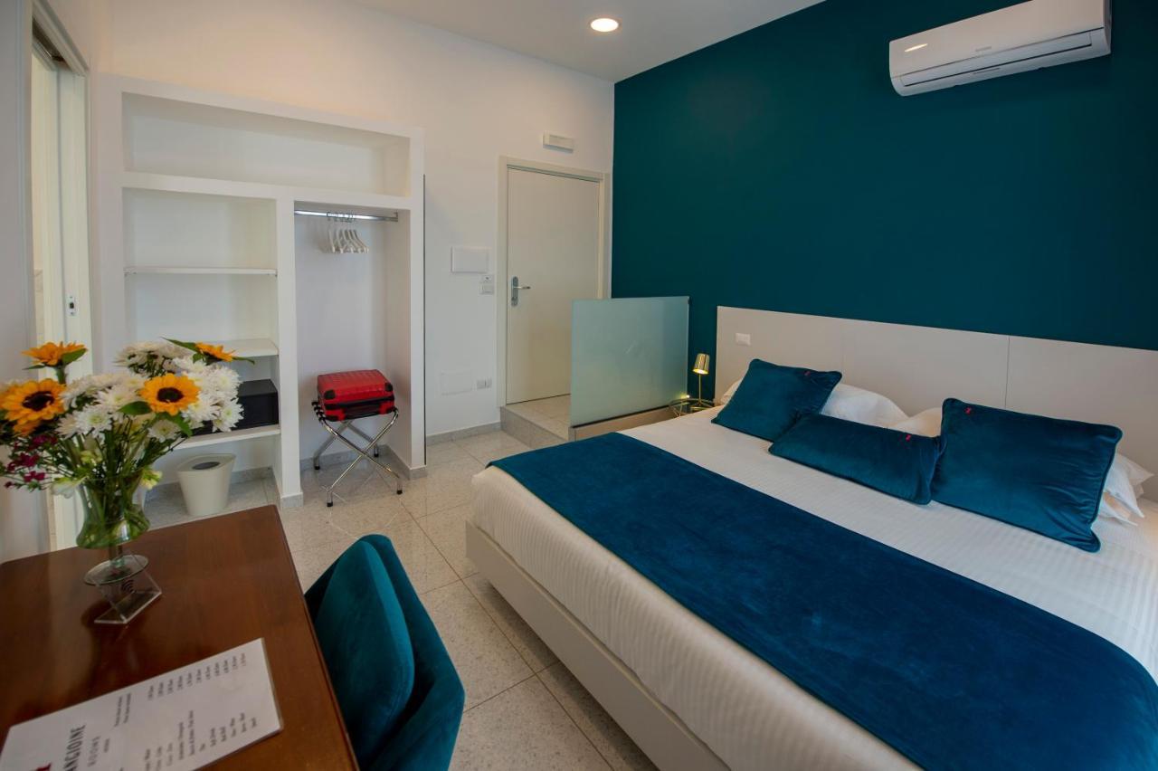 נאפולי Le Angioine Rooms מראה חיצוני תמונה