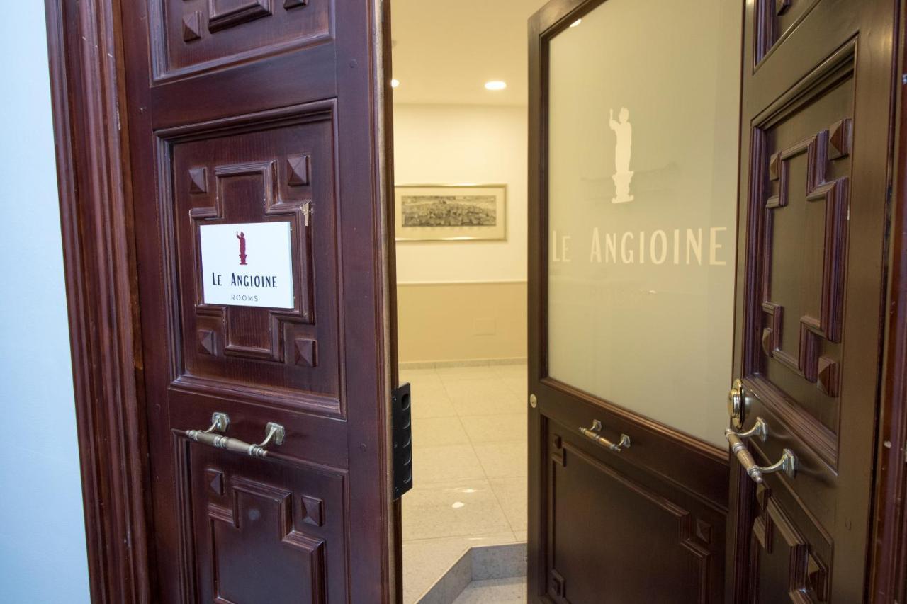 נאפולי Le Angioine Rooms מראה חיצוני תמונה